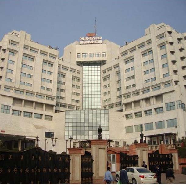 Crowne Plaza Hotel Escorts in New Delhi Okhla