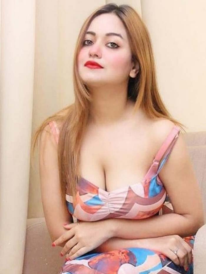 Ishika Escort Girl Delhi